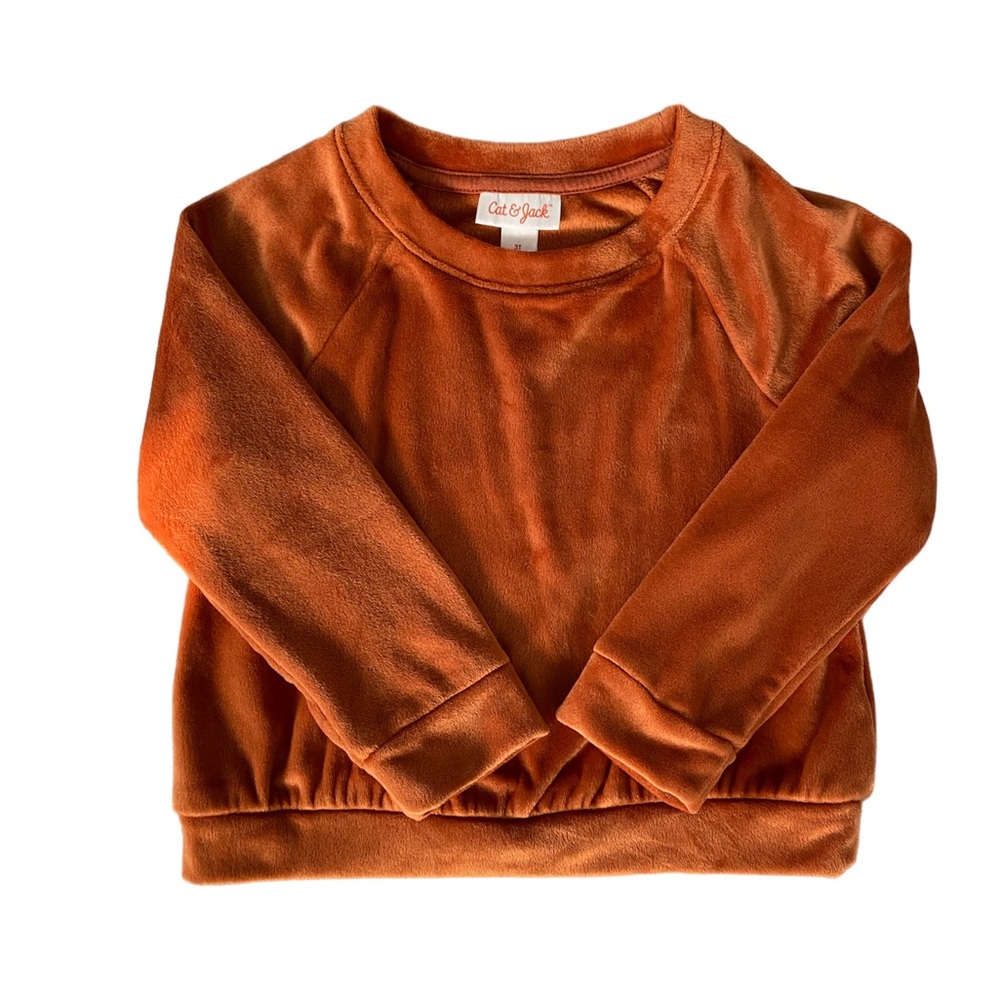 • velour pullover •